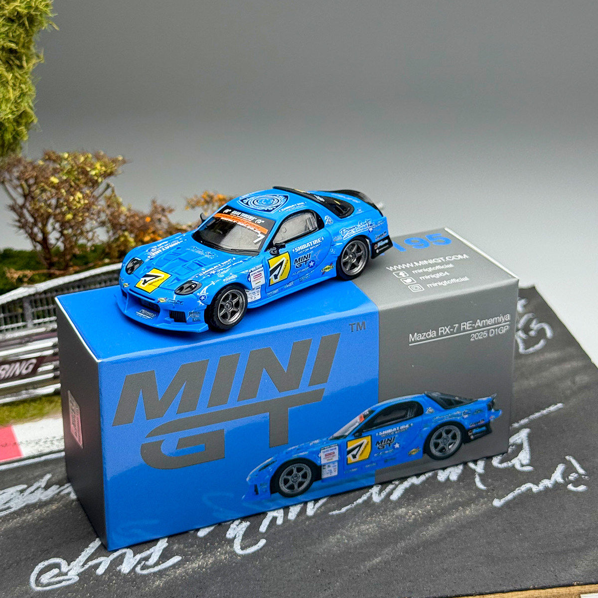 Model Kit Bmw - MINIGT 1:64 Mazda RX-7 RE-Amemiya 2025
